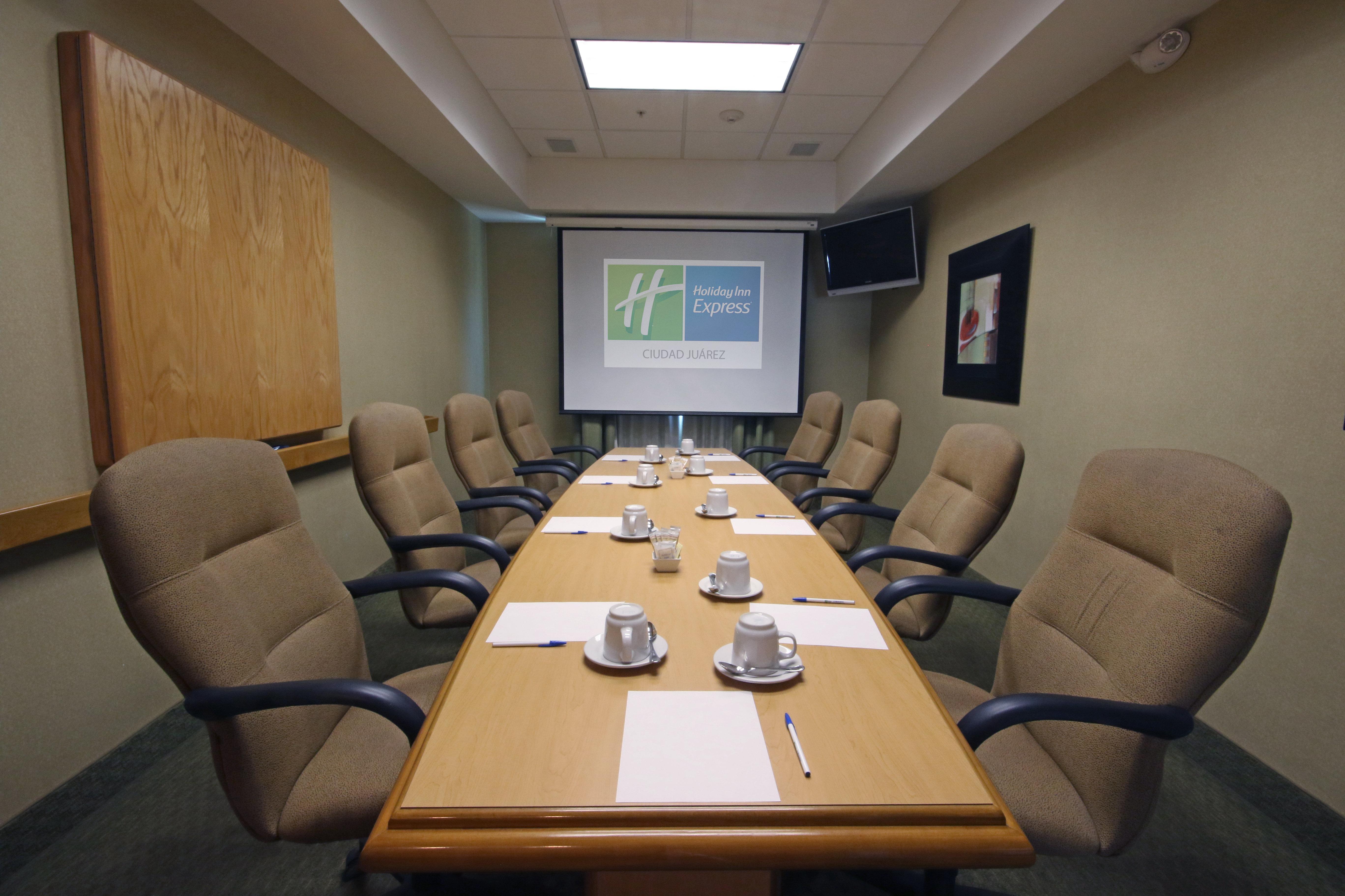 Holiday Inn Express Hotel & Suites Cd. Juarez - Las Misiones By Ihg Ngoại thất bức ảnh