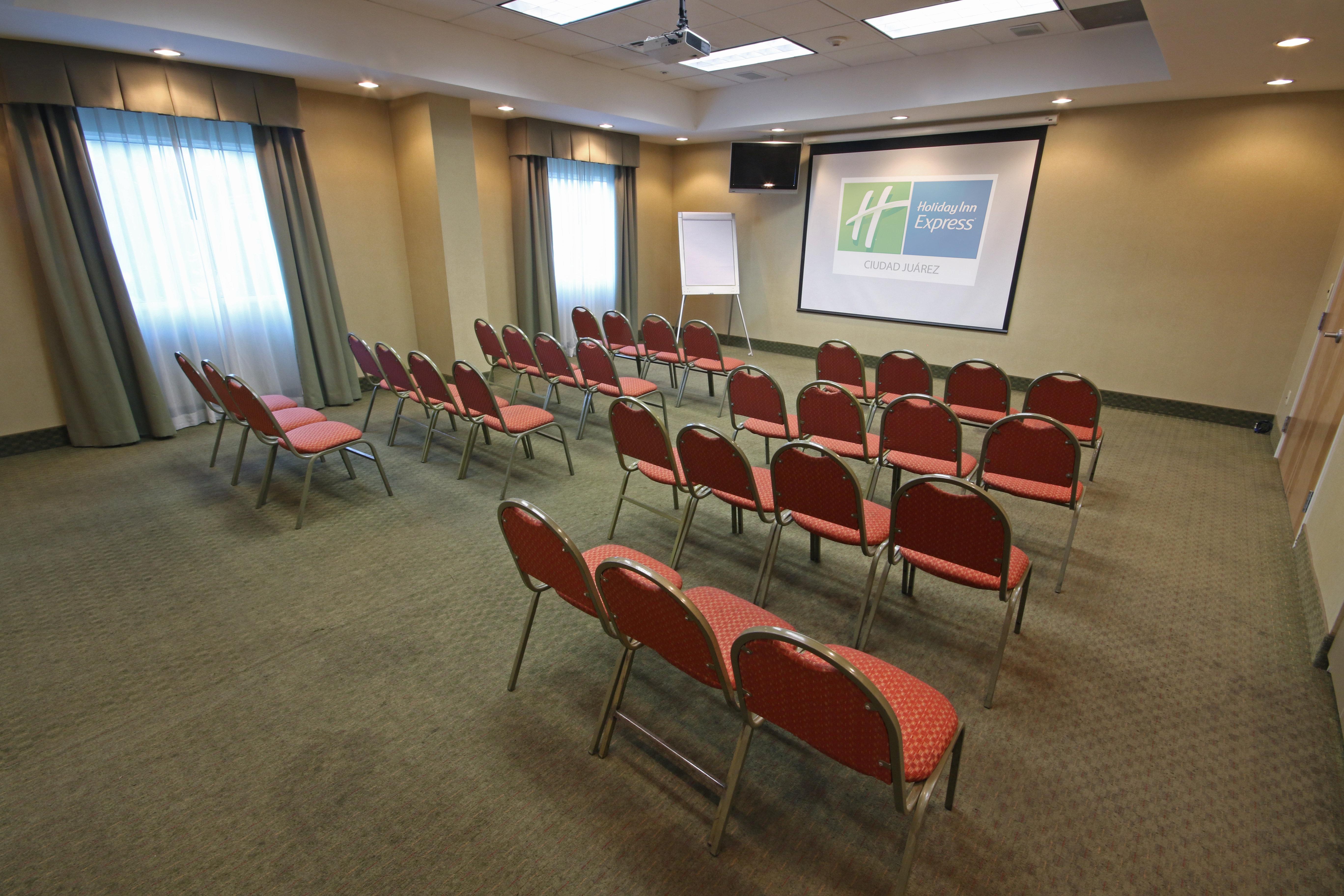 Holiday Inn Express Hotel & Suites Cd. Juarez - Las Misiones By Ihg Ngoại thất bức ảnh