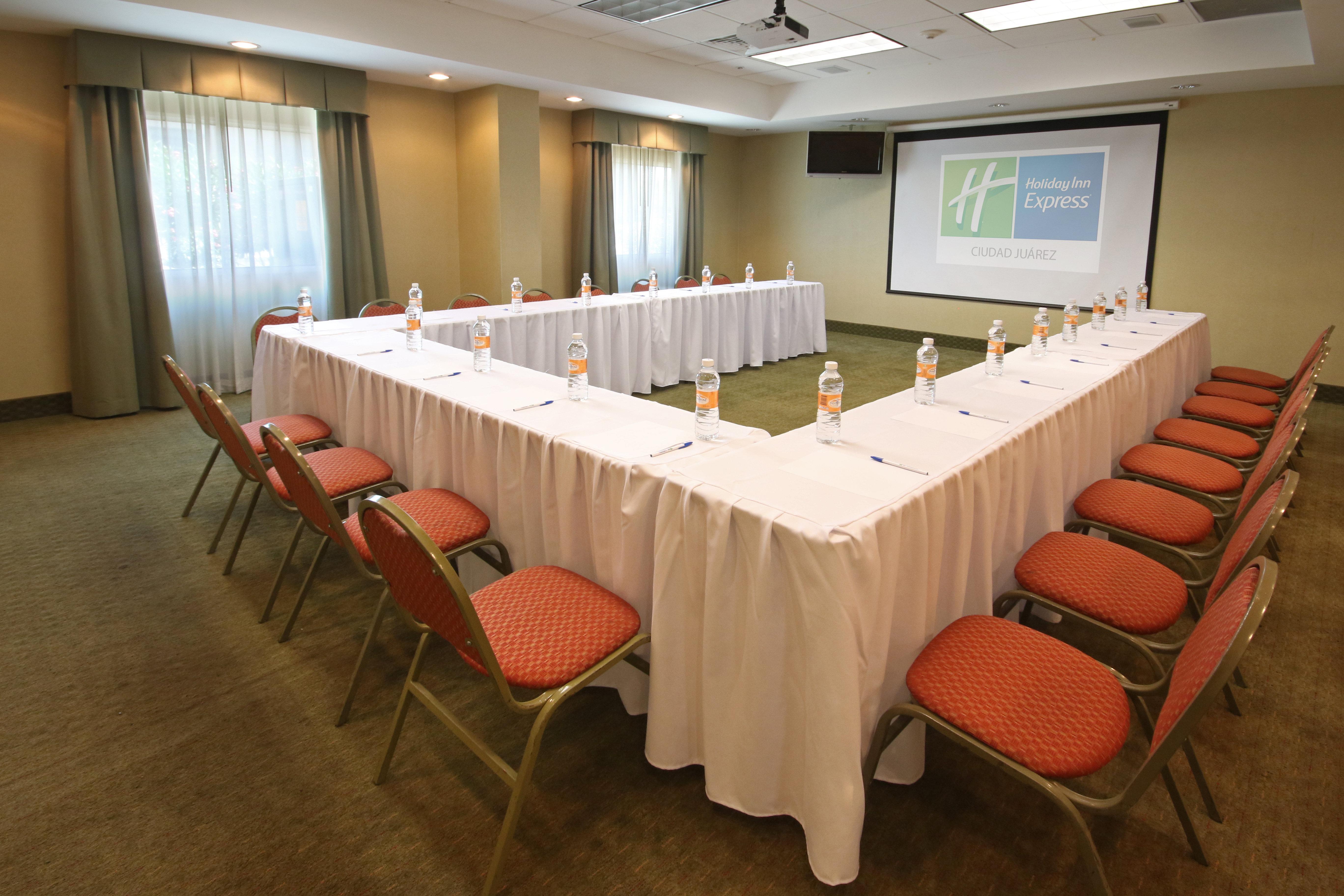 Holiday Inn Express Hotel & Suites Cd. Juarez - Las Misiones By Ihg Ngoại thất bức ảnh