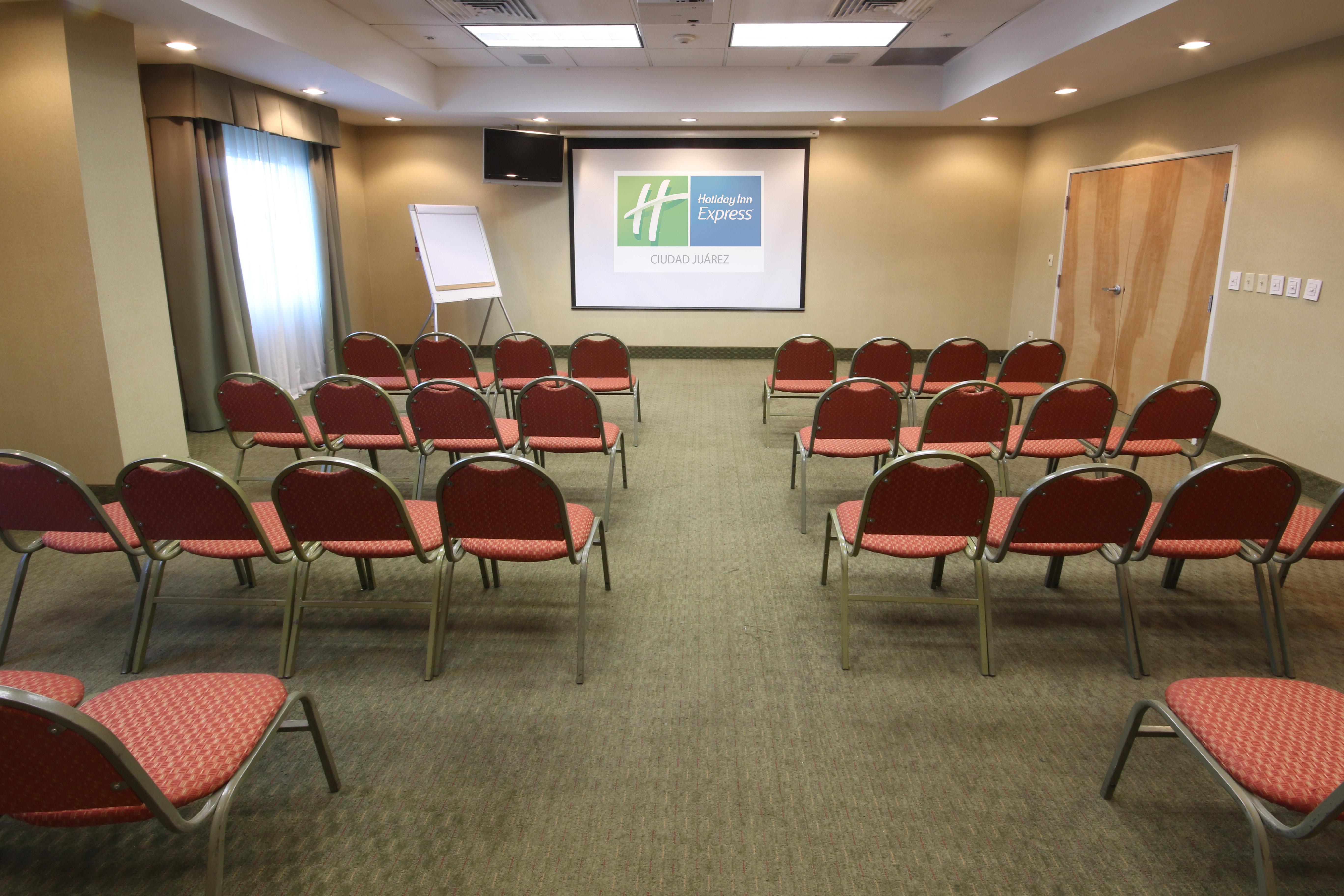 Holiday Inn Express Hotel & Suites Cd. Juarez - Las Misiones By Ihg Ngoại thất bức ảnh