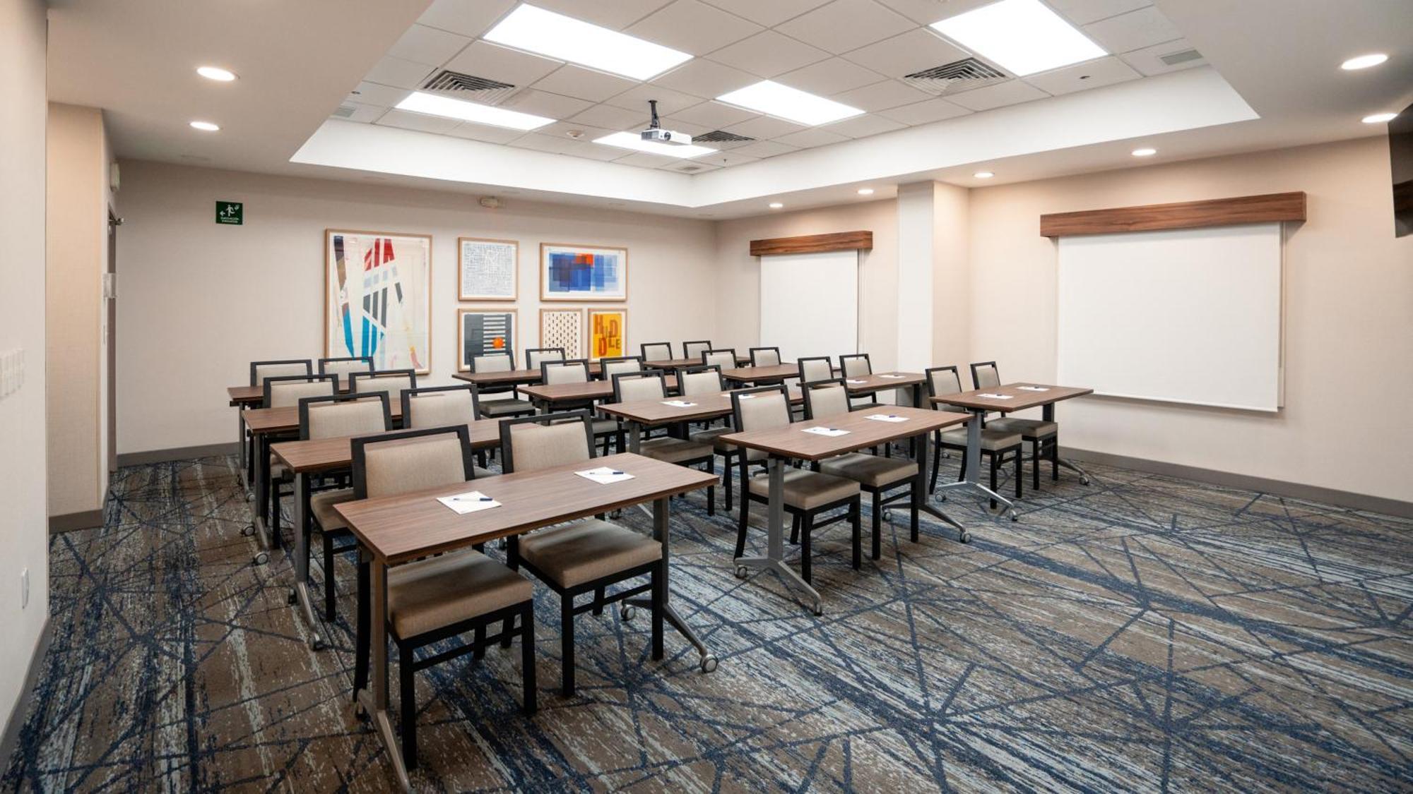 Holiday Inn Express Hotel & Suites Cd. Juarez - Las Misiones By Ihg Ngoại thất bức ảnh