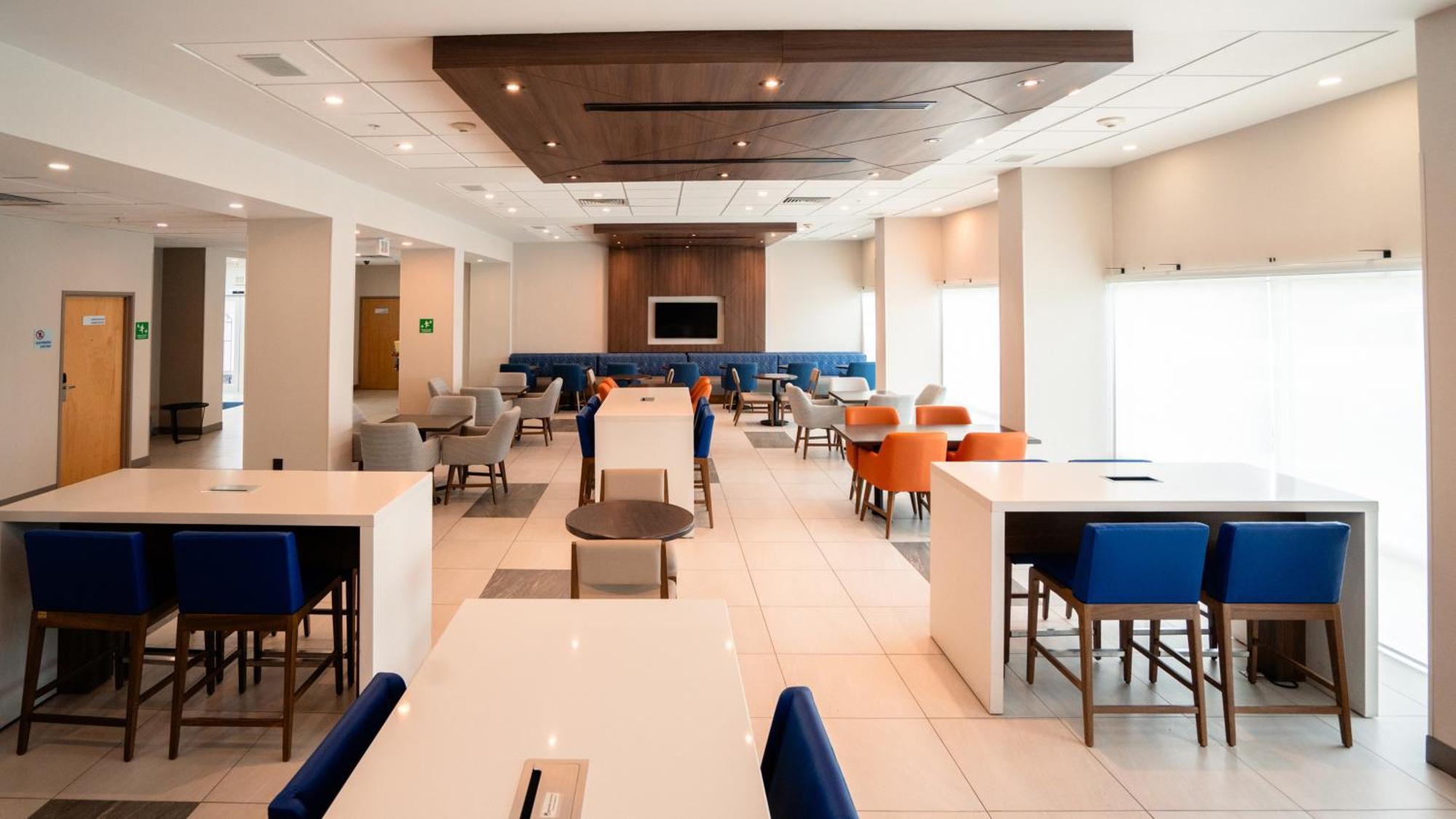 Holiday Inn Express Hotel & Suites Cd. Juarez - Las Misiones By Ihg Ngoại thất bức ảnh